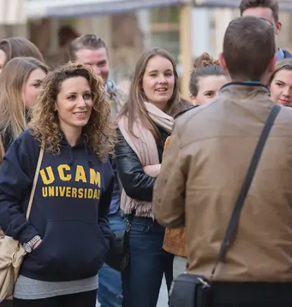 Alumnos internacionales de la UCAM durante una visita a Murcia